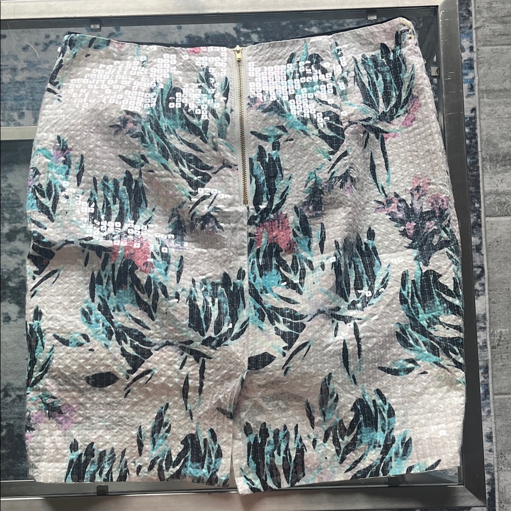 Floral Patterned Skirt - Picture 2 of 8